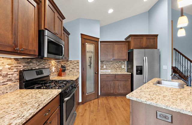 19820 Itea Avenue, Lakeville, MN 55044