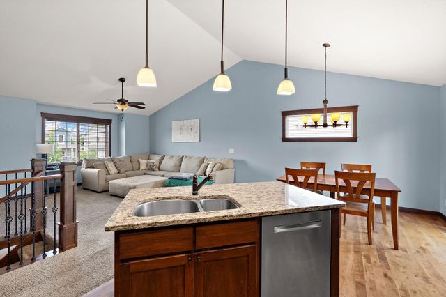 19820 Itea Avenue, Lakeville, MN 55044