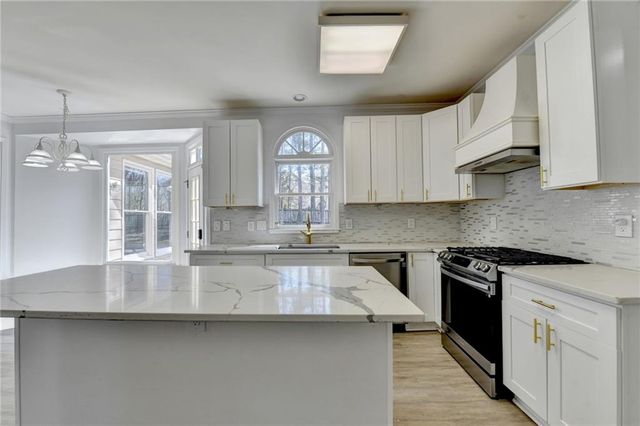 2779 Lake Forest Trail, Lawrenceville, GA 30043