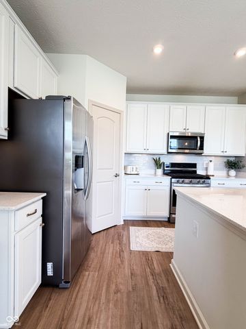 6799 Seattle Slew Drive, Whitestown, IN 46075