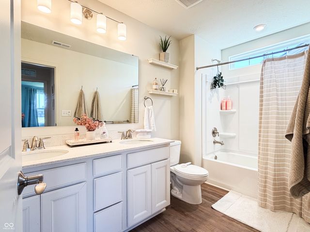 6799 Seattle Slew Drive, Whitestown, IN 46075