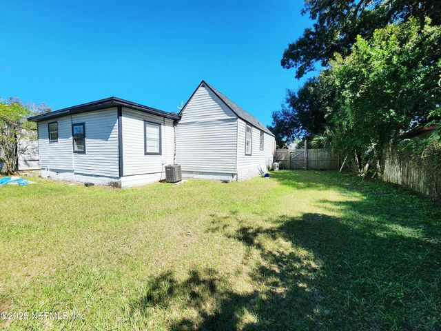 3238 TOWNSEND Boulevard, Jacksonville, FL 32277