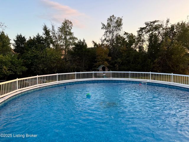 138 Cold Harbor Ct, Mt Washington, KY 40047