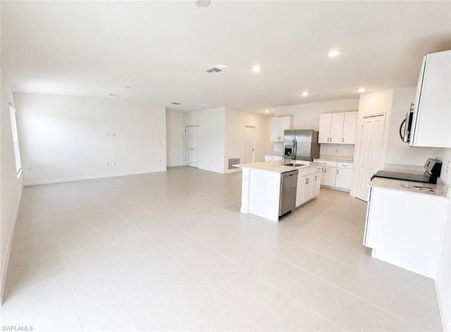 3309 14th ST SW, Lehigh Acres, FL 33976
