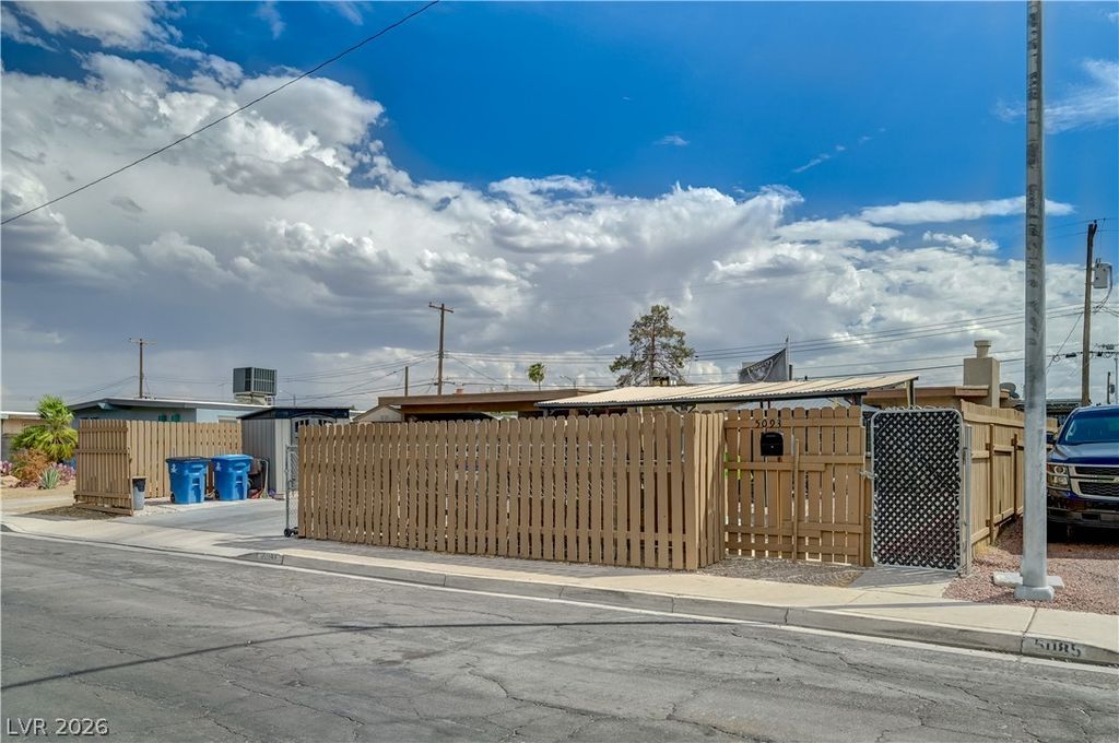 5093 Sun Valley Drive, Las Vegas, NV 89122 — photo 3