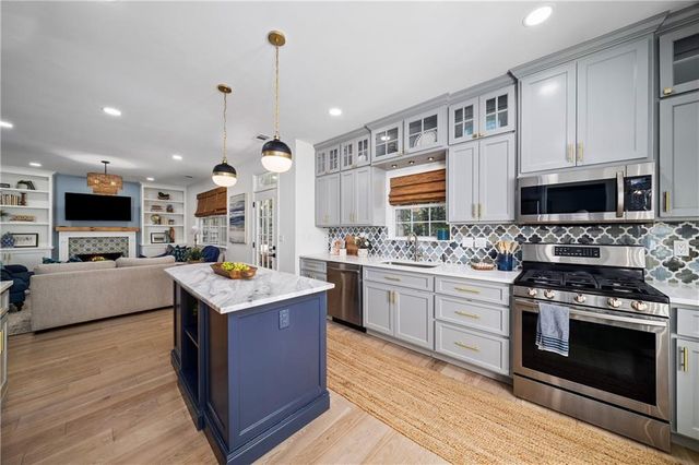 2105 Brookridge Terrace, Alpharetta, GA 30004