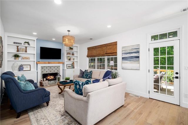 2105 Brookridge Terrace, Alpharetta, GA 30004