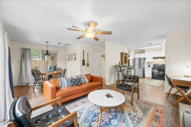 1516 E Red Cedar Circle, The Woodlands, TX 77380