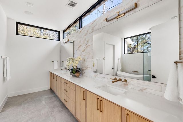 8307 Silver Ridge DR, Austin, TX 78759