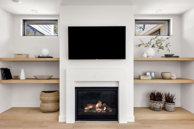 8307 Silver Ridge DR, Austin, TX 78759