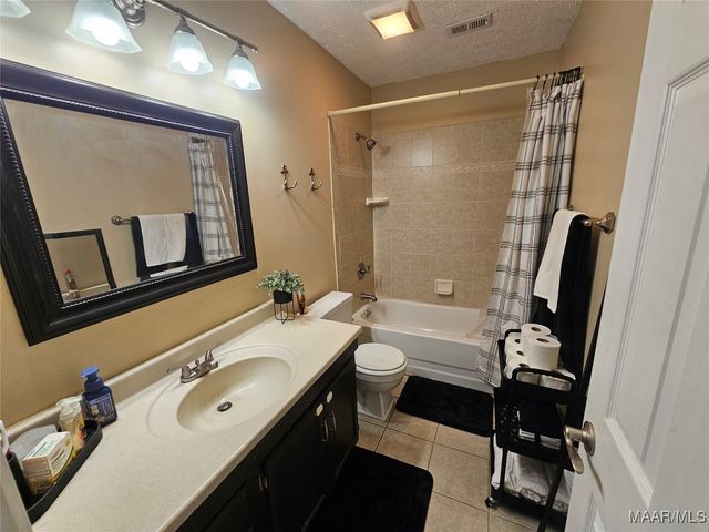 7 CRESTWOOD Court, Millbrook, AL 36054