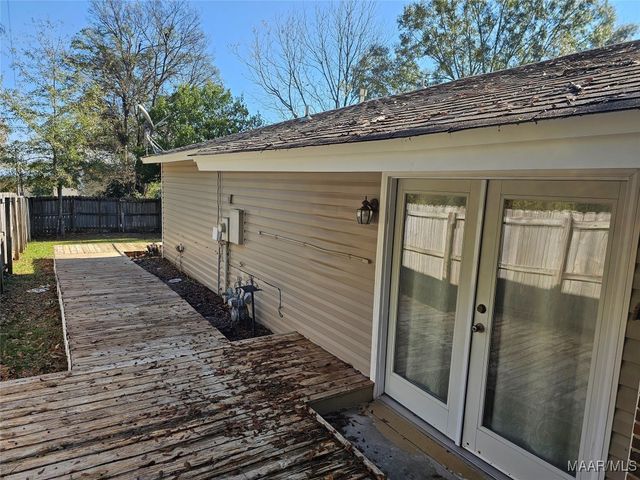 7 CRESTWOOD Court, Millbrook, AL 36054