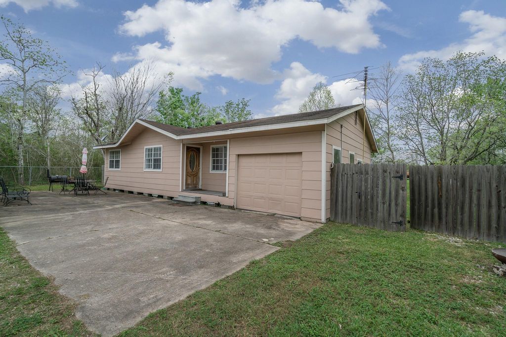 3409 Herbert Drive, Pearland, TX 77584
