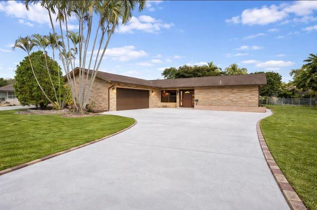 356 Sandpiper Avenue, Royal Palm Beach, FL 33411