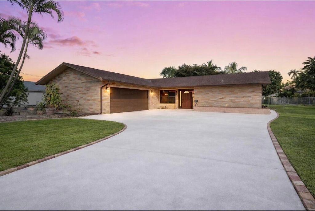 356 Sandpiper Avenue, Royal Palm Beach, FL 33411