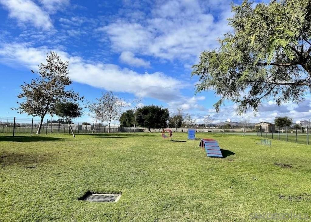 Image 32 of property listing at 3014 N Oxnard Blvd, Oxnard, CA 93036