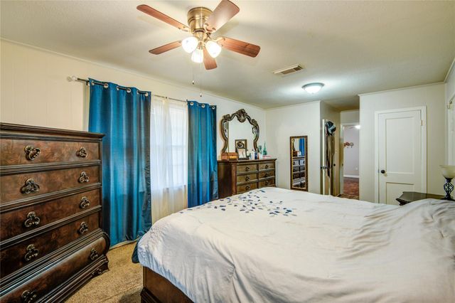 131 Laurel Street, Lake Jackson, TX 77566