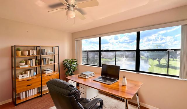 10207 Sunrise Lakes Boulevard 407, Sunrise, FL 33322