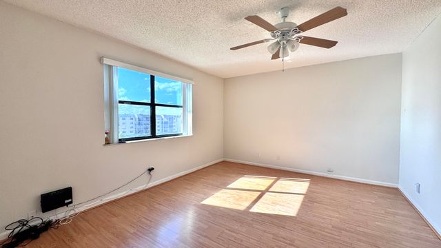 10207 Sunrise Lakes Boulevard 407, Sunrise, FL 33322