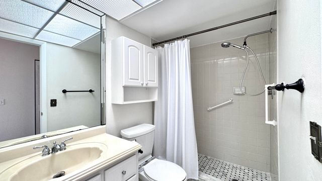10207 Sunrise Lakes Boulevard 407, Sunrise, FL 33322