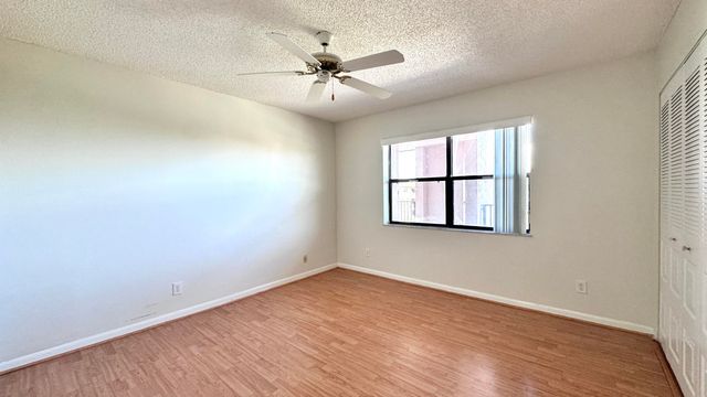 10207 Sunrise Lakes Boulevard 407, Sunrise, FL 33322