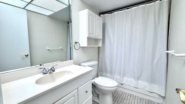 10207 Sunrise Lakes Boulevard 407, Sunrise, FL 33322