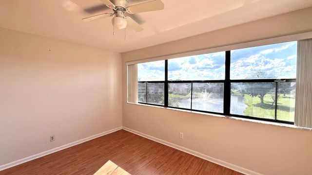 10207 Sunrise Lakes Boulevard 407, Sunrise, FL 33322