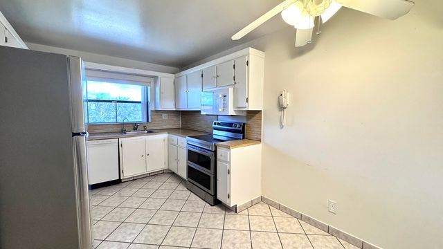 10207 Sunrise Lakes Boulevard 407, Sunrise, FL 33322
