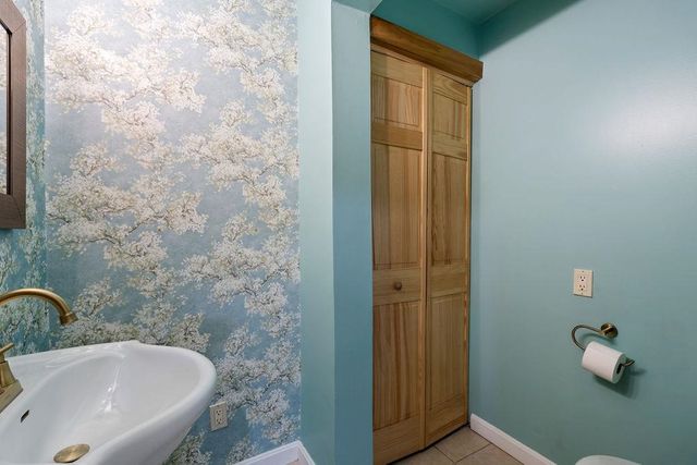 218 County Farm Road, Dover, NH 03820