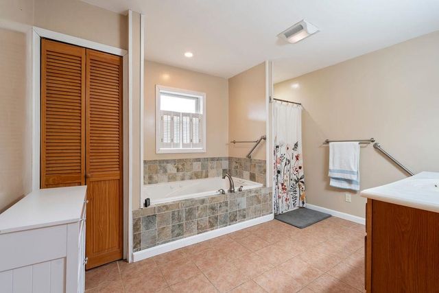 218 County Farm Road, Dover, NH 03820