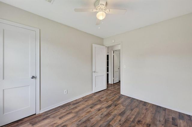 405 E Rickenbacker Drive, Midwest City, OK 73110
