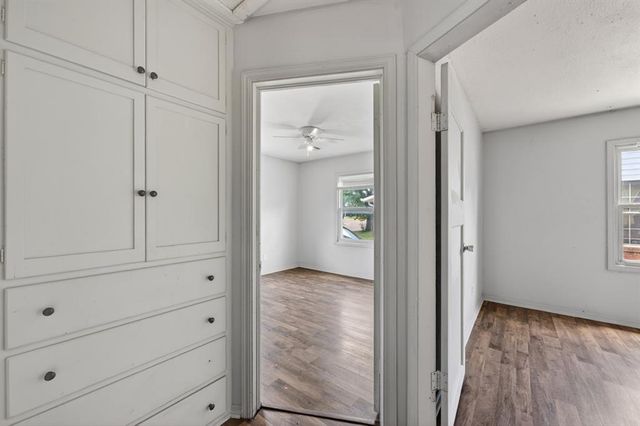 405 E Rickenbacker Drive, Midwest City, OK 73110