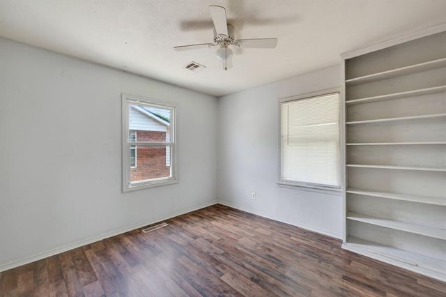 405 E Rickenbacker Drive, Midwest City, OK 73110