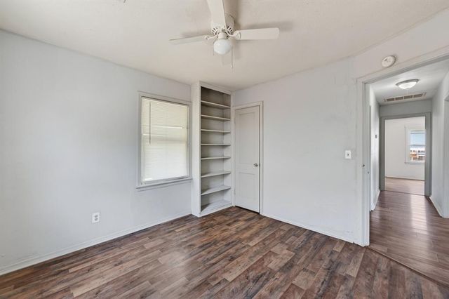 405 E Rickenbacker Drive, Midwest City, OK 73110