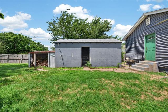 405 E Rickenbacker Drive, Midwest City, OK 73110