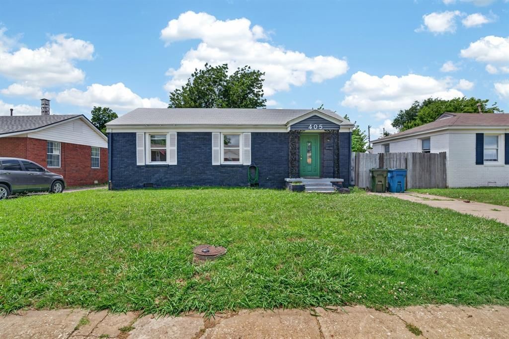 405 E Rickenbacker Drive, Midwest City, OK 73110