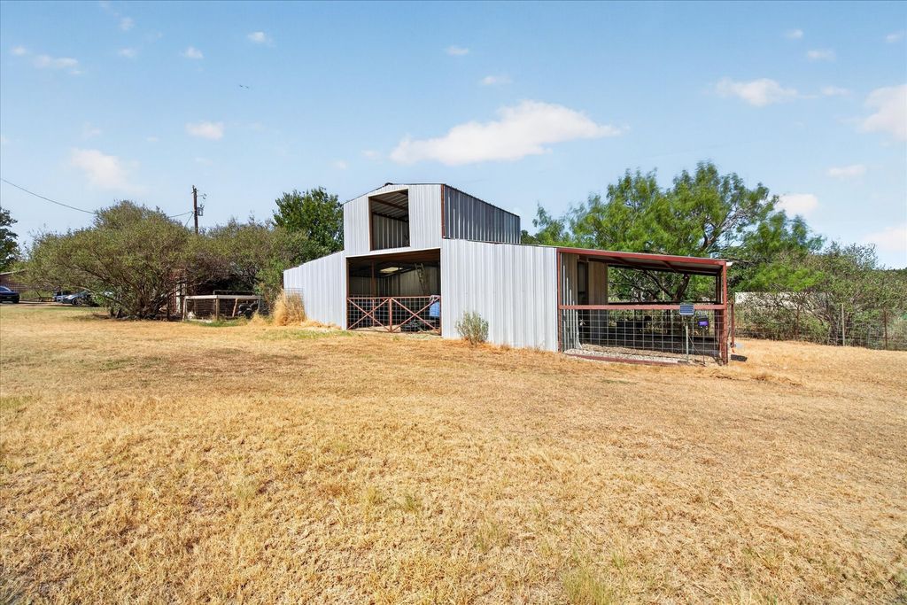 2607 Williamson Road, Granbury, TX 76048 — photo 4