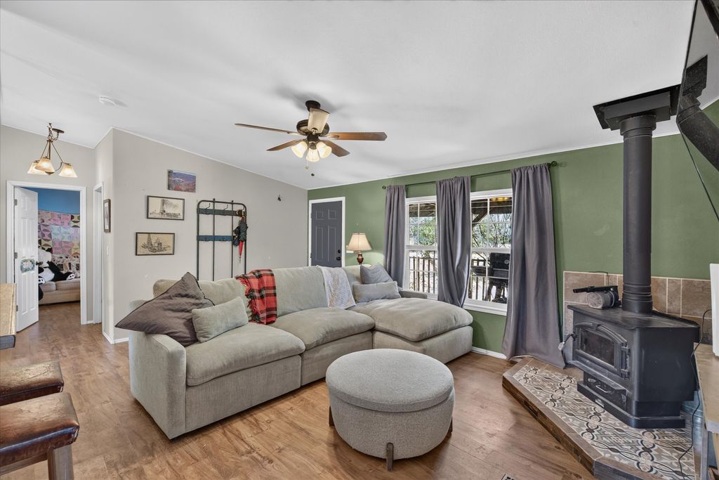 2607 Williamson Road, Granbury, TX 76048 — photo 5