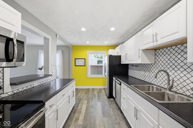 104 Willow Lane, Anderson, IN 46012