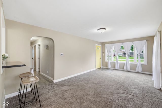 104 Willow Lane, Anderson, IN 46012