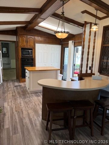 4166 Sportsman, Kingston, OK 73439