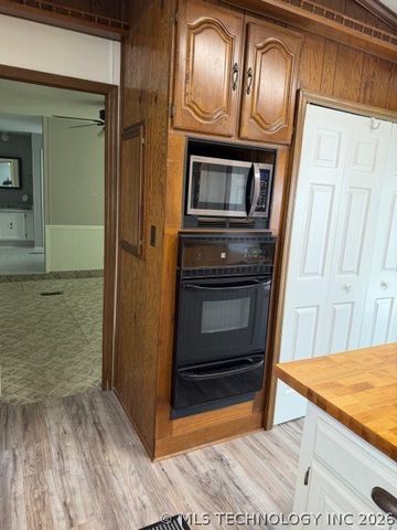 4166 Sportsman, Kingston, OK 73439