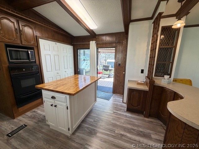 4166 Sportsman, Kingston, OK 73439