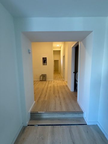 359 Lowell 1, Somerville, MA 02145