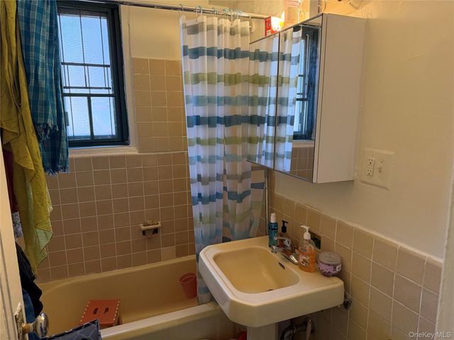 1440 Wood Road 2F, Bronx, NY 10462