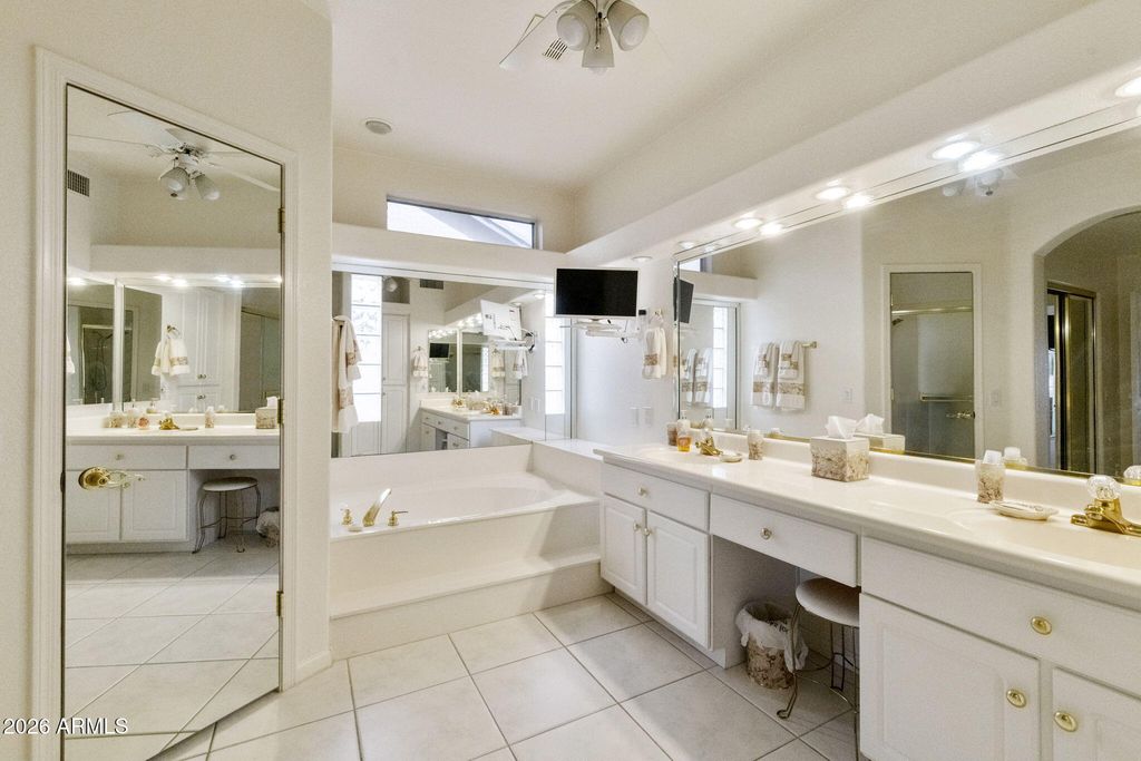 Image 34 of property listing at 9505 E SUNRIDGE Drive, Sun Lakes, AZ 85248