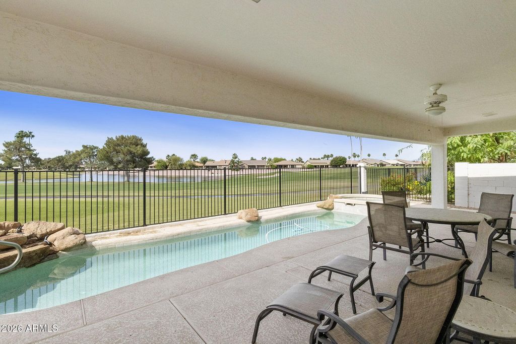 Image 4 of property listing at 9505 E SUNRIDGE Drive, Sun Lakes, AZ 85248