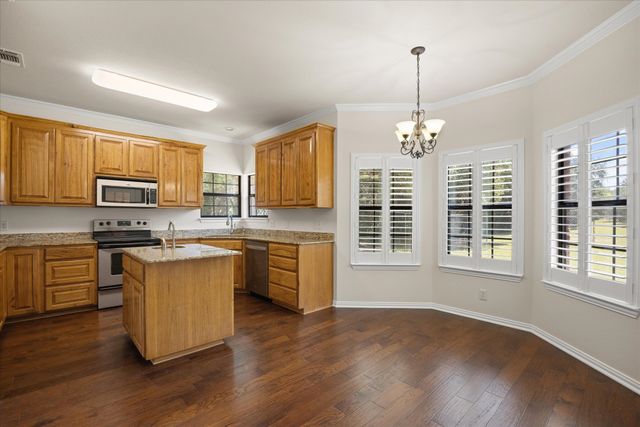 425 Indian Mountain Court, Granbury, TX 76048
