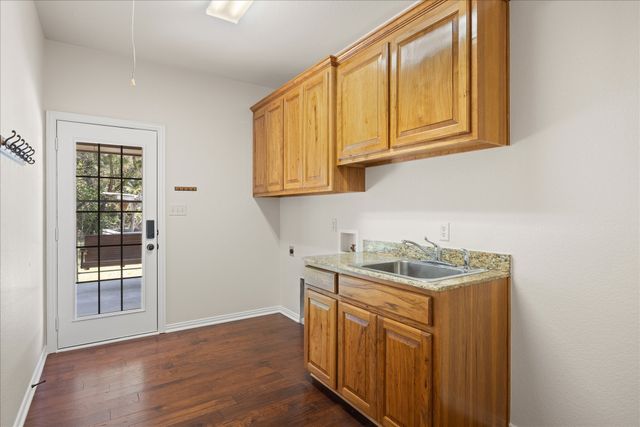 425 Indian Mountain Court, Granbury, TX 76048