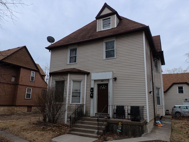8802 S Carpenter Street, Chicago, IL 60620